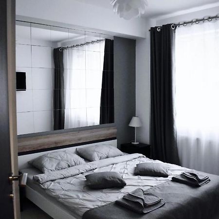 Etalon Airport Apartments オトペニ エクステリア 写真