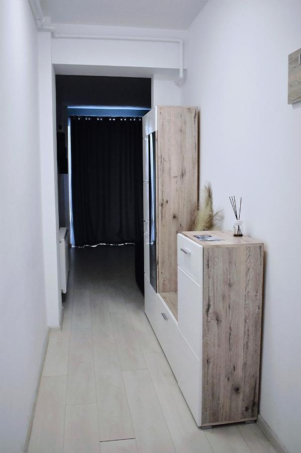 Etalon Airport Apartments オトペニ エクステリア 写真