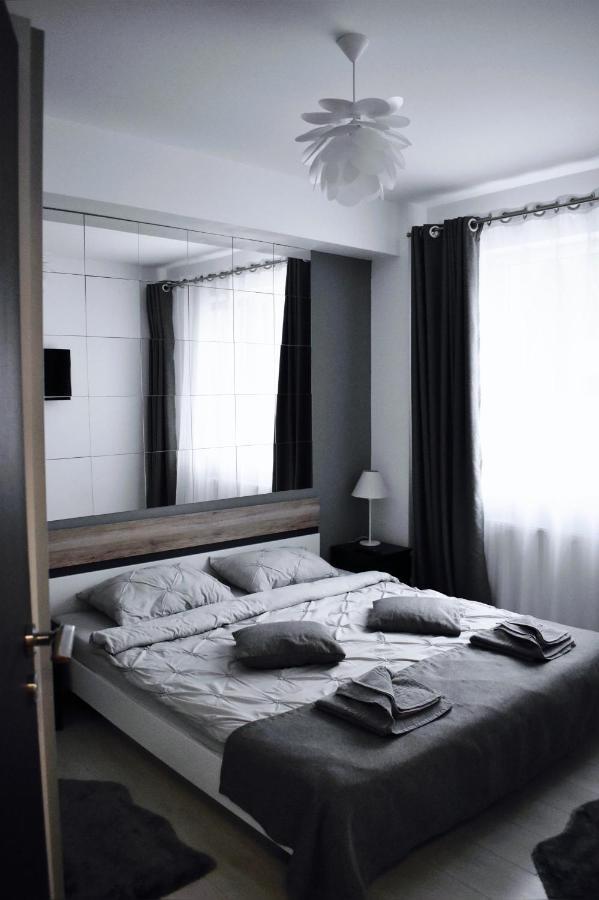 Etalon Airport Apartments オトペニ エクステリア 写真